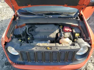 2018 Jeep Renegade Upland z VIN ZACCJBAB2JPH64207, wystawiony jako Copart lot #65781444 z przebiegiem 88 856 mil mil oraz Nie do naprawy • Non repairable. Historia ofert i sprzedaży dostępna na DreamBid. Obrazek 13.