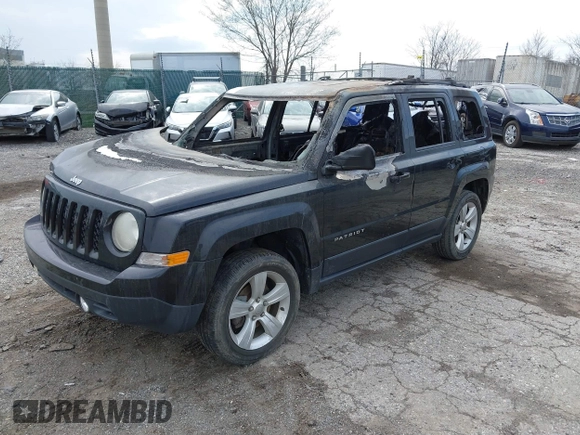 2014 Jeep Patriot Latitude with VIN 1C4NJRFBXED761411, listed as a IAAI auction lot 41914086 with Not Provided miles. Bid and sale history available at carsss.com. Image 2.
