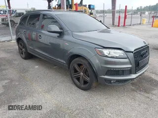 2013 Audi Q7 3.0T S line Prestige with VIN WA1DGAFE6DD009137, listed as a IAAI auction lot 40692368 with 99,060 mi miles. Bid and sale history available at carsss.com. Image 1.