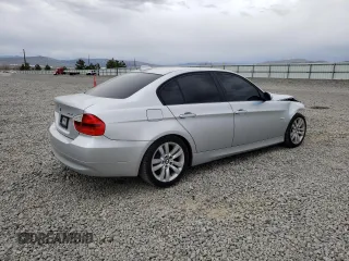 2006 BMW 3 Series 325i with VIN WBAVB13506KR59910, listed as a Copart auction lot 54754715 with 107,181 mi miles and Salvage title. Bid and sale history available at DreamBid. Image 3.