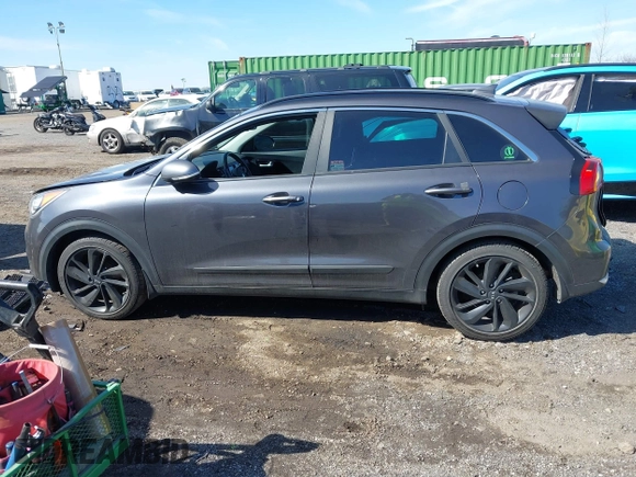 2018 Kia Niro EX with VIN KNDCC3LC6J5137430, listed as a IAAI auction lot 41804509 with 139,140 mi miles. Bid and sale history available at carsss.com. Image 13.