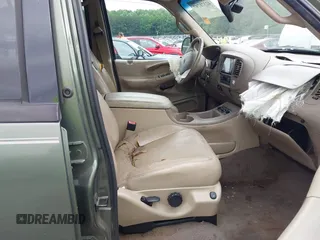 2001 Ford Expedition Eddie Bauer with VIN 1FMRU17LX1LB27819, listed as a IAAI auction lot 42378797 with 283,609 mi miles and . Bid and sale history available at DreamBid. Image 5.