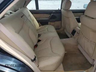 1996 Mercedes-Benz S 320 z VIN WDBGA33EXTA311436, wystawiony jako Copart lot #88064635 z przebiegiem Nie podano mil oraz Nie do naprawy • Non repairable. Historia ofert i sprzedaży dostępna na DreamBid. Obrazek 10.