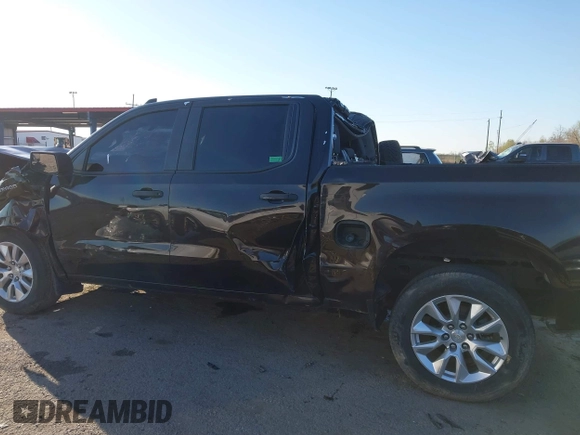 2020 Chevrolet Silverado 1500 Custom with VIN 3GCPWBEH2LG110720, listed as a IAAI auction lot 41226728 with 88,960 mi miles. Bid and sale history available at carsss.com. Image 14.