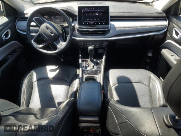 2022 Jeep Compass Latitude Lux with VIN 3C4NJDFB2NT164072, listed as a Copart auction lot 55399095 with 33,666 mi miles and Salvage title. Bid and sale history available at DreamBid. Image 8.