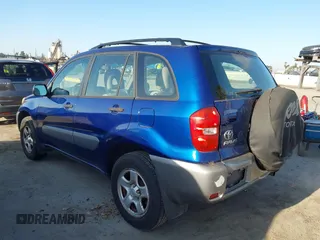 2005 Toyota RAV4 with VIN JTEHD20V956041158, listed as a IAAI auction lot 41981888 with 146,642 mi miles. Bid and sale history available at carsss.com. Image 3.