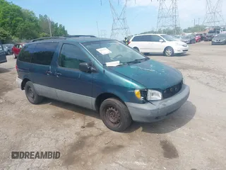 1998 Toyota Sienna LE z VIN 4T3ZF13C2WU062635, wystawiony jako IAAI lot #42209913 z przebiegiem 192 247 mil mil oraz . Historia ofert i sprzedaży dostępna na DreamBid. Obrazek 1.