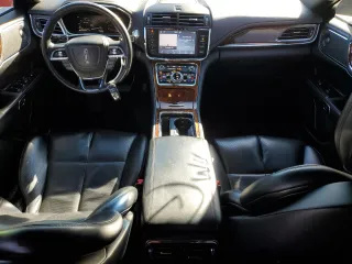 2020 Lincoln Continental Standard with VIN 1LN6L9PK8L5606503, listed as a Copart auction lot 45192355 with 176,327 mi miles and Salvage Title. Bid and sale history available at carsss.com. Image 8.