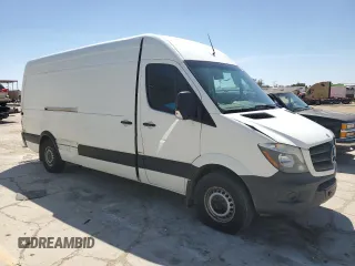 2014 Mercedes-Benz Sprinter with VIN WD3PE8DE2E5826891, listed as a Copart auction lot 54057315 with 193,177 mi miles and Clean Title. Bid and sale history available at DreamBid. Image 4.