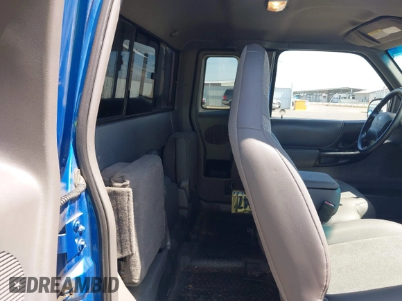 2001 Ford Ranger XL Fleet z VIN 1FTZR15E21TA06406, wystawiony jako IAAI lot #42046229 z przebiegiem 169 927 mil mil oraz . Historia ofert i sprzedaży dostępna na DreamBid. Obrazek 8.