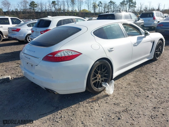 2010 Porsche Panamera S with VIN WP0AB2A79AL063975, listed as a IAAI auction lot 42093122 with 114,908 mi miles. Bid and sale history available at carsss.com. Image 4.