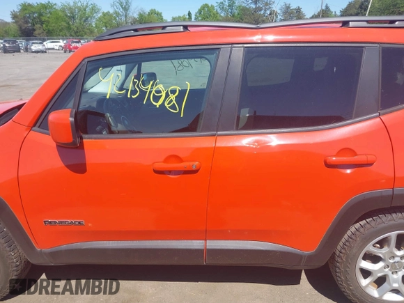 2016 Jeep Renegade Latitude with VIN ZACCJABTXGPC53077, listed as a IAAI auction lot 42134081 with 30,191 mi miles and . Bid and sale history available at carsss.com. Image 14.