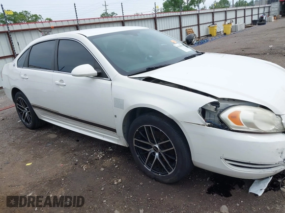 2009 Chevrolet Impala Police Police z VIN 2G1WS57M391223945, wystawiony jako IAAI lot #42188929 z przebiegiem 122 181 mil mil oraz . Historia ofert i sprzedaży dostępna na DreamBid. Obrazek 14.