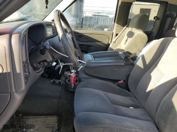 2004 Chevrolet Silverado 1500 LS with VIN 2GCEC19T741139620, listed as a Copart auction lot 46096155 with 0 mi miles and Salvage Title. Bid and sale history available at carsss.com. Image 7.