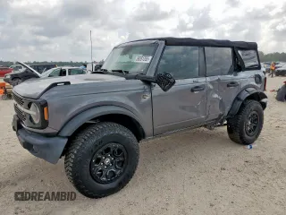 2022 Ford Bronco z VIN 1FMEE5DP9NLA72991, wystawiony jako Copart lot #56551355 z przebiegiem 2 692 mil mil oraz Szkoda całkowita • Salvage title. Historia ofert i sprzedaży dostępna na DreamBid. Obrazek 1.