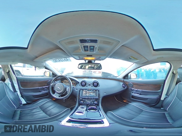 2015 Jaguar XJ Portfolio z VIN SAJWJ2GD9F8V81151, wystawiony jako Copart lot #45724765 z przebiegiem 77 392 mil mil oraz Szkoda całkowita • Salvage title. Historia ofert i sprzedaży dostępna na DreamBid. Obrazek 15.