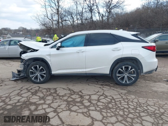 2018 Lexus RX 350 z VIN JTJBZMCA1J2032422, wystawiony jako IAAI lot #41445059 z przebiegiem Nie podano mil oraz . Historia ofert i sprzedaży dostępna na DreamBid. Obrazek 15.