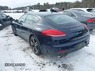 2016 Porsche Panamera 4 z VIN WP0AA2A79GL003724, wystawiony jako IAAI lot #41553849 z przebiegiem 80 551 mil mil oraz . Historia ofert i sprzedaży dostępna na DreamBid. Obrazek 3.