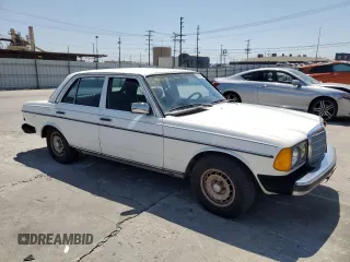 1985 Mercedes-Benz 300 с VIN WDBAB33CXFA213383, выставлен на аукционе Copart как лот 69298974 с пробегом 171 111 миль миль и Списание • Salvage title. История ставок и продаж доступна на DreamBid. Изображение 4.