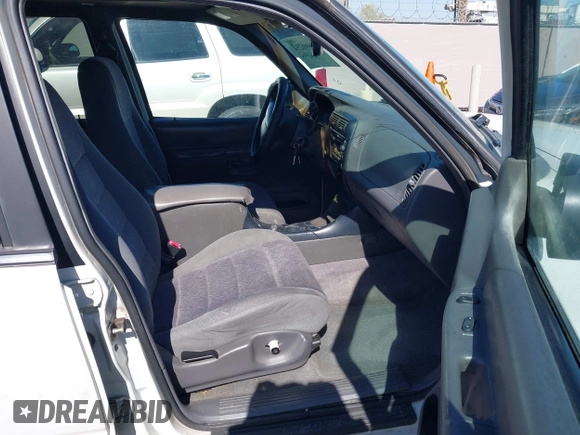 1999 Ford Explorer XLT с VIN 1FMZU32E5XZB80597, выставлен на аукционе IAAI как лот 42099254 с пробегом 267 534 миль миль и . История ставок и продаж доступна на DreamBid. Изображение 5.