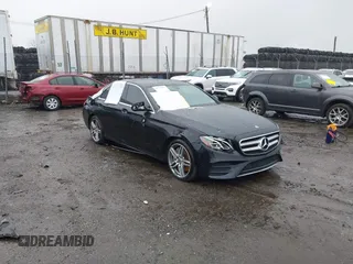 2018 Mercedes-Benz E with VIN WDDZF4KB5JA352116, listed as a IAAI auction lot 41863109 with 71,039 mi miles. Bid and sale history available at carsss.com. Image 1.