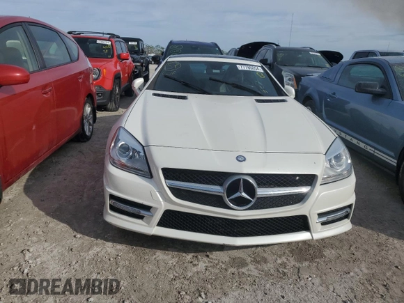 2015 Mercedes-Benz SLK-Class SLK 350 with VIN WDDPK5HAXFF103800, listed as a Copart auction lot 77786054 with 32,433 mi miles and Non Repairable. Bid and sale history available at carsss.com. Image 5.