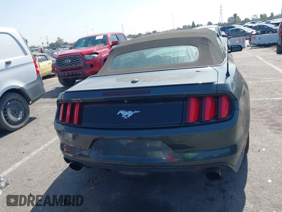 2016 Ford Mustang EcoBoost Premium z VIN 1FATP8UH7G5279277, wystawiony jako IAAI lot #42309882 z przebiegiem 111 519 mil mil oraz . Historia ofert i sprzedaży dostępna na DreamBid. Obrazek 16.