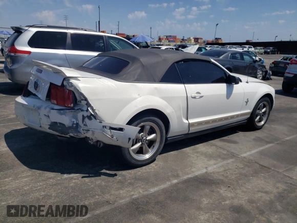 2006 Ford Mustang Standard z VIN 1ZVHT84N665237941, wystawiony jako Copart lot #55253585 z przebiegiem 171 923 mil mil oraz Szkoda całkowita • Salvage title. Historia ofert i sprzedaży dostępna na DreamBid. Obrazek 3.