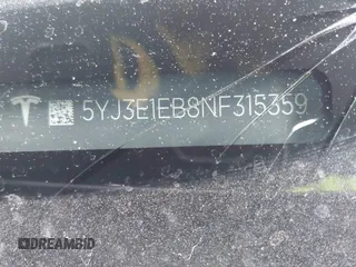 2022 Tesla Model 3 Long Range z VIN 5YJ3E1EB8NF315359, wystawiony jako IAAI lot #42035599 z przebiegiem 54 974 mil mil oraz . Historia ofert i sprzedaży dostępna na DreamBid. Obrazek 9.