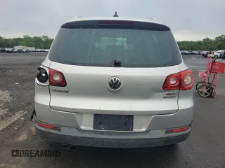 2011 Volkswagen Tiguan SE with VIN WVGBV7AXXBW538750, listed as a Copart auction lot 56604715 with 86,895 mi miles and Salvage title. Bid and sale history available at DreamBid. Image 6.