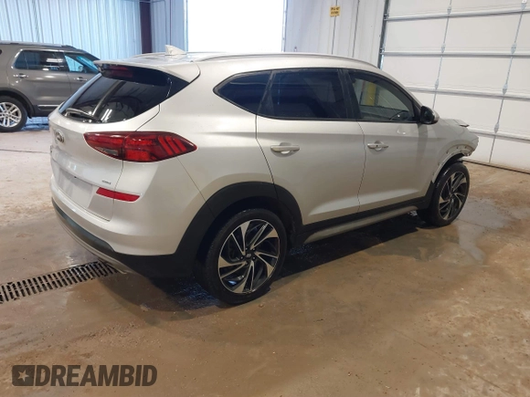 2019 Hyundai Tucson Ultimate with VIN KM8J3CAL8KU995978, listed as a IAAI auction lot 41105208 with 108,268 mi miles. Bid and sale history available at carsss.com. Image 4.