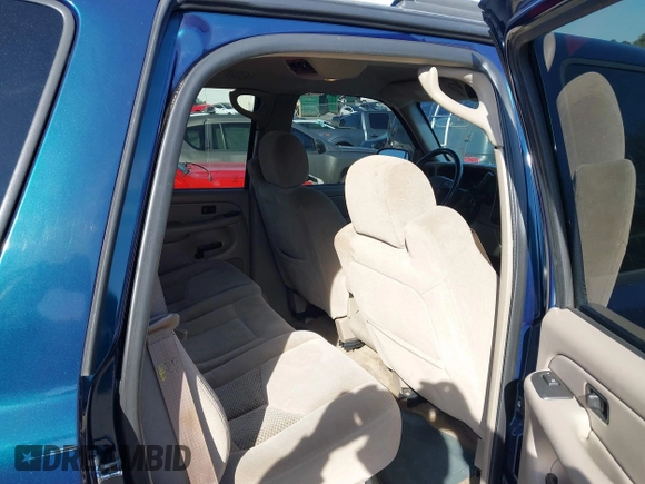 2005 Chevrolet Tahoe LT z VIN 1GNEC13T25R131448, wystawiony jako IAAI lot #41748373 z przebiegiem 270 659 mil mil oraz . Historia ofert i sprzedaży dostępna na DreamBid. Obrazek 8.