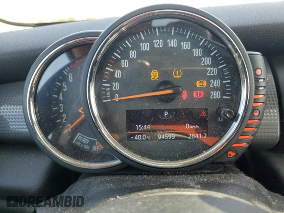 2017 MINI Hardtop Cooper with VIN WMWXP5C33H2G60921, listed as a Copart auction lot 58139295 with 94,599 mi miles and Salvage title. Bid and sale history available at DreamBid. Image 9.