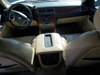 2008 Chevrolet Suburban LTZ with VIN 3GNFC160X8G215320, listed as a Copart auction lot 76341774 with 251,891 mi miles and Salvage Title. Bid and sale history available at carsss.com. Image 8.