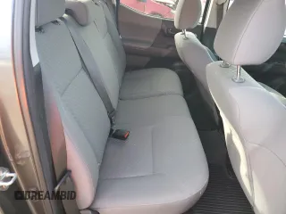2022 Toyota Tacoma SR z VIN 3TMCZ5ANXNM473533, wystawiony jako Copart lot #46214655 z przebiegiem 42 660 mil mil oraz Szkoda całkowita • Salvage title. Historia ofert i sprzedaży dostępna na DreamBid. Obrazek 10.