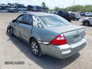 2005 Ford Five Hundred SEL z VIN 1FAFP241X5G118341, wystawiony jako IAAI lot #42012730 z przebiegiem Nie podano mil oraz . Historia ofert i sprzedaży dostępna na DreamBid. Obrazek 3.