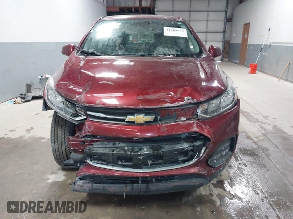 2017 Chevrolet Trax LS with VIN 3GNCJKSB9HL174725, listed as a IAAI auction lot 41589963 with 85,304 mi miles. Bid and sale history available at carsss.com. Image 13.