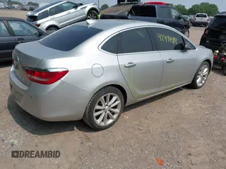2015 Buick Verano Group z VIN 1G4PS5SK4F4169942, wystawiony jako IAAI lot #42484414 z przebiegiem 113 471 mil mil oraz . Historia ofert i sprzedaży dostępna na DreamBid. Obrazek 4.