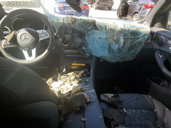 2022 Mercedes-Benz GLC 300 z VIN W1N0G8EB1NV371904, wystawiony jako Copart lot #56393595 z przebiegiem Nie podano mil oraz Nie do naprawy • Non repairable. Historia ofert i sprzedaży dostępna na DreamBid. Obrazek 8.