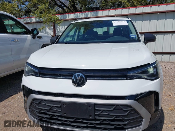 2025 Volkswagen Taos z VIN 3VV5C7B23SM008129, wystawiony jako IAAI lot #41879531 z przebiegiem 3423 mil mil oraz . Historia ofert i sprzedaży dostępna na DreamBid. Obrazek 12.