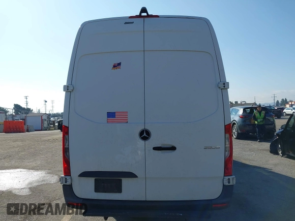 2020 Mercedes-Benz Sprinter Cargo Cargo with VIN W1W4EDHY8LP210706, listed as a IAAI auction lot 41448502 with 593,244 mi miles and . Bid and sale history available at DreamBid. Image 16.