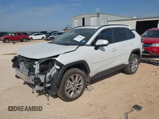 2024 Toyota RAV4 XLE Premium с VIN 2T3C1RFV3RW360051, выставлен на аукционе IAAI как лот 42261611 с пробегом 5 907 миль миль и . История ставок и продаж доступна на DreamBid. Изображение 2.