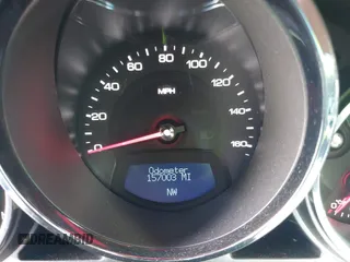 2008 Cadillac CTS RWD z VIN 1G6DF577180143506, wystawiony jako IAAI lot #42422201 z przebiegiem 157 003 mil mil oraz . Historia ofert i sprzedaży dostępna na DreamBid. Obrazek 7.