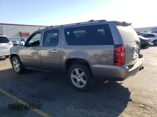2007 Chevrolet Suburban LT with VIN 1GNFK16387J404445, listed as a Copart auction lot 73716864 with 182,417 mi miles and Salvage Title. Bid and sale history available at carsss.com. Image 2.