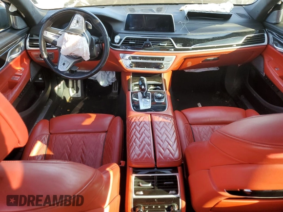 2021 BMW 7 Series 750i xDrive z VIN WBA7U2C08MCG03857, wystawiony jako Copart lot #48929915 z przebiegiem Nie podano mil oraz Szkoda całkowita • Salvage title. Historia ofert i sprzedaży dostępna na DreamBid. Obrazek 8.