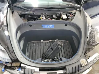 2023 Tesla Model 3 z VIN 5YJ3E1EA1PF450693, wystawiony jako Copart lot #63134005 z przebiegiem 65 116 mil mil oraz Czysty tytuł • Clean title. Historia ofert i sprzedaży dostępna na DreamBid. Obrazek 11.