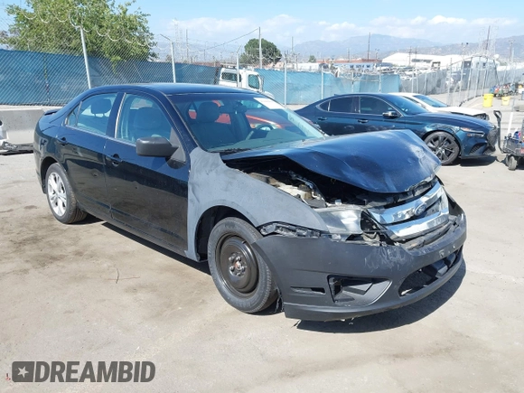 2012 Ford Fusion SE z VIN 3FAHP0HA1CR130424, wystawiony jako IAAI lot #42268004 z przebiegiem 161 898 mil mil oraz . Historia ofert i sprzedaży dostępna na DreamBid. Obrazek 1.