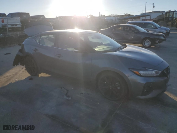2023 Nissan Maxima SR with VIN 1N4AA6EV6PC513972, listed as a Copart auction lot 86695044 with 27,174 mi miles and Salvage Title. Bid and sale history available at carsss.com. Image 4.