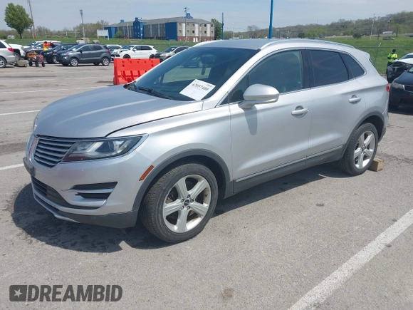 2015 Lincoln MKC with VIN 5LMCJ2A94FUJ16038, listed as a IAAI auction lot 42057400 with 102,848 mi miles. Bid and sale history available at carsss.com. Image 17.