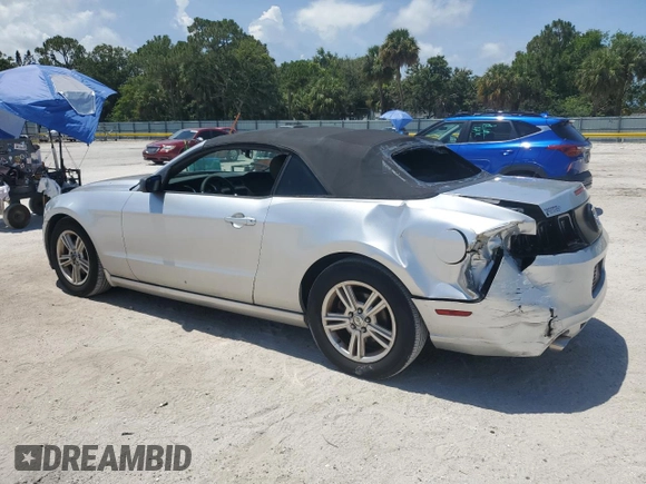2014 Ford Mustang V6 with VIN 1ZVBP8EM6E5280254, listed as a Copart auction lot 61367625 with 81,346 mi miles and Salvage title. Bid and sale history available at DreamBid. Image 2.
